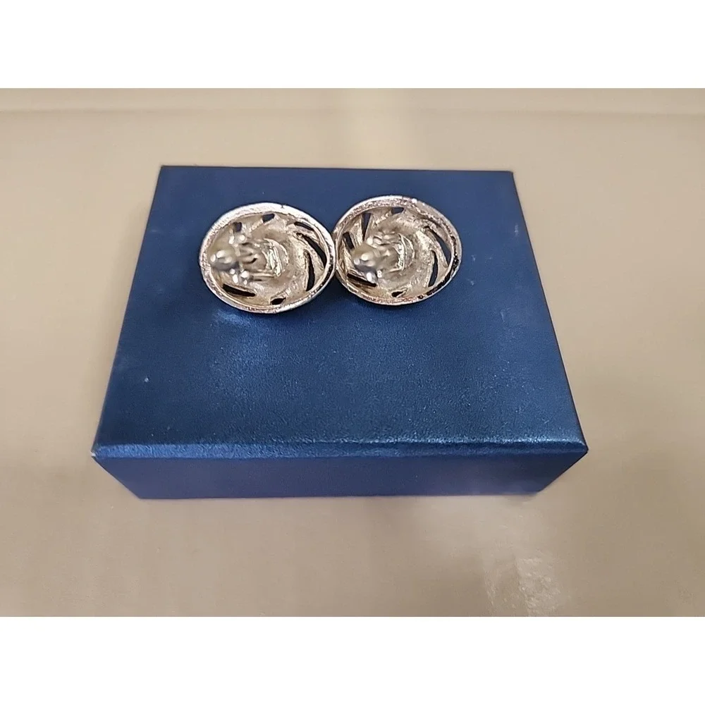 Vintage Green Moonglow Cat's Eye Lucite Cufflinks Swank Silver Tone Oval Rare